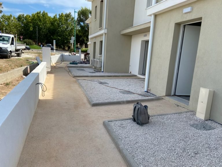 Villa de Lea - Pose dun sol nidagrass